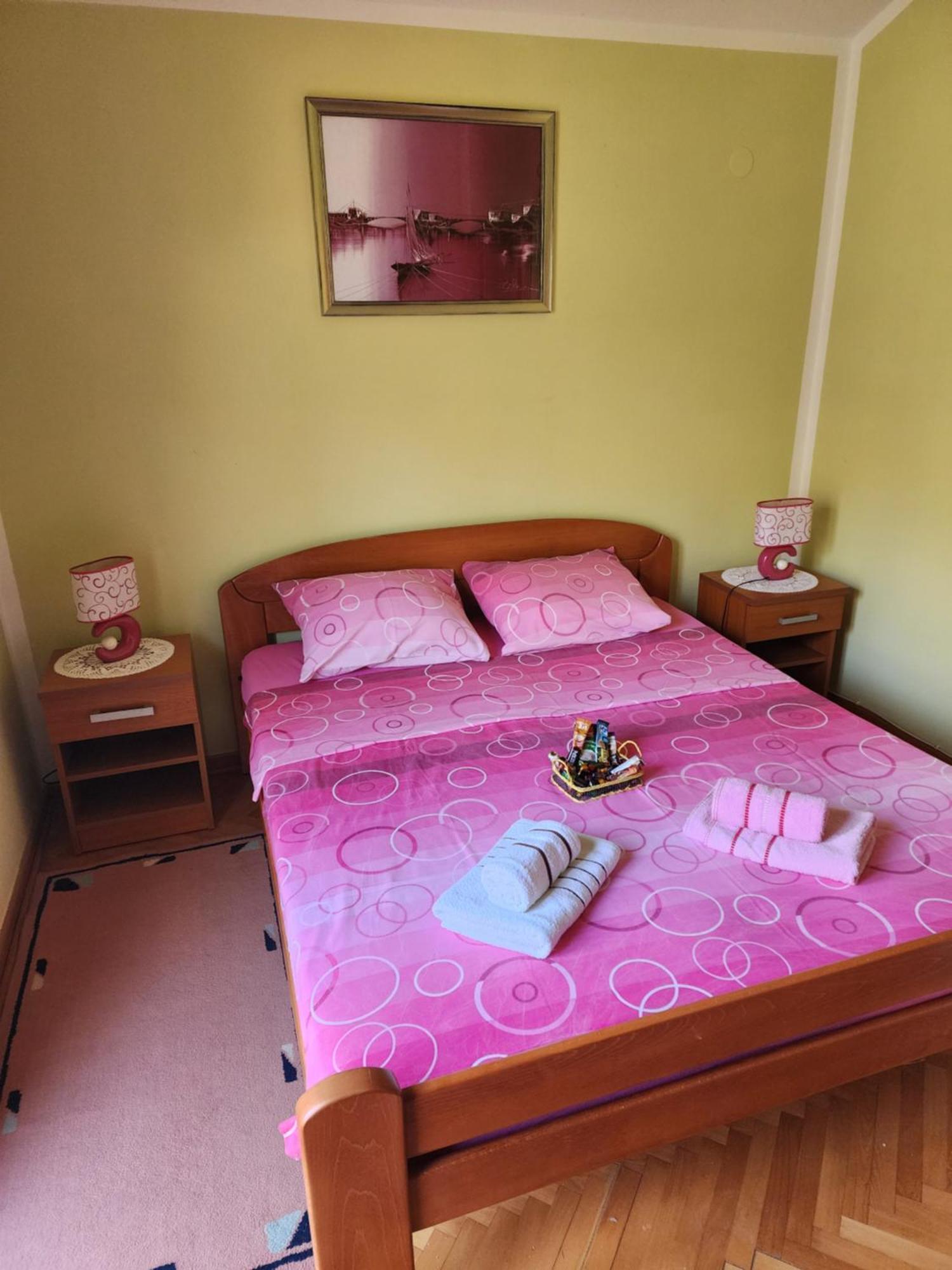 Lorena Rooms Risan Exterior photo