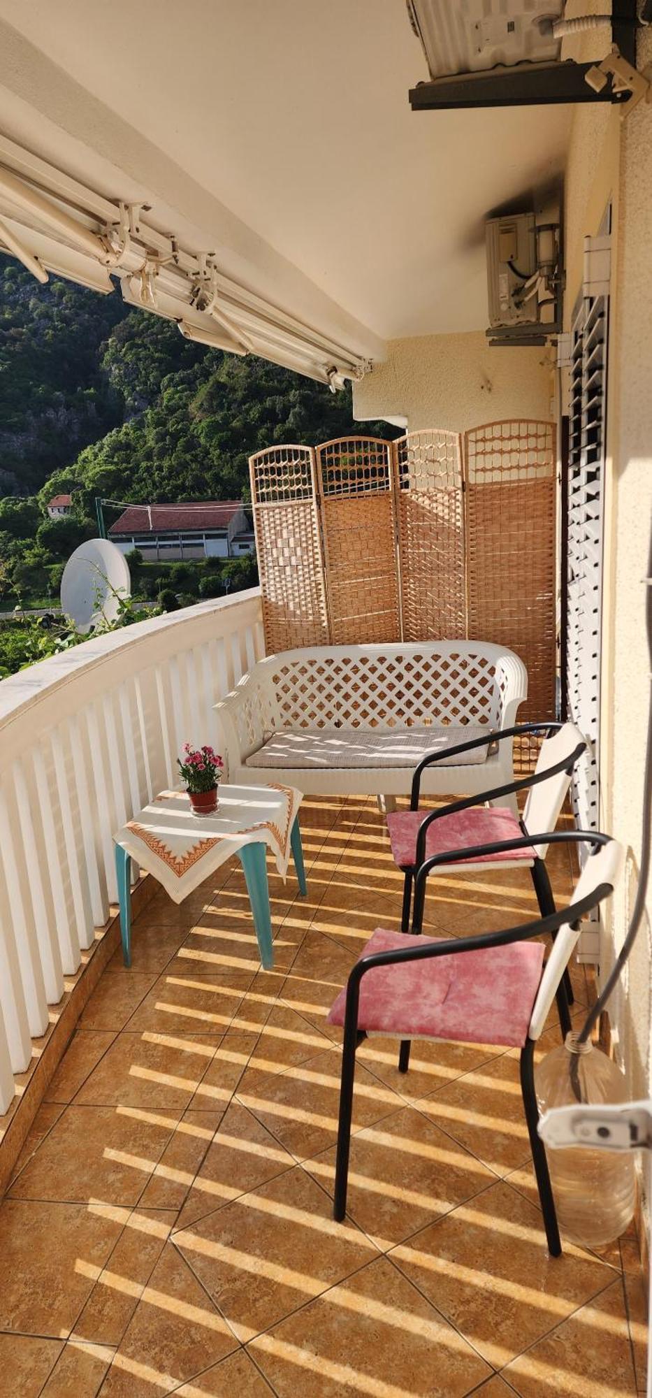 Lorena Rooms Risan Exterior photo