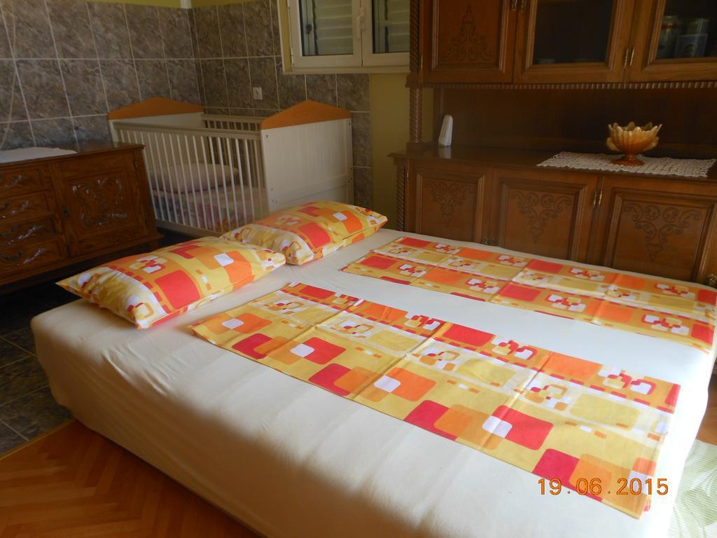 Lorena Rooms Risan Exterior photo